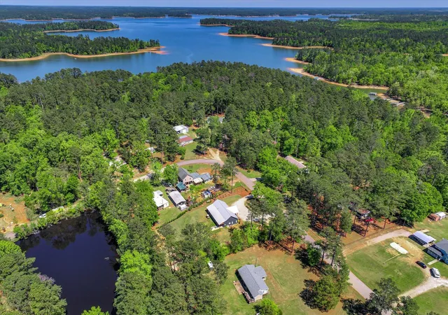 Homes for sale in Lincolnton, GA | 1140 Lake Dr, Lincolnton, GA 30817 | MLS# 98256939