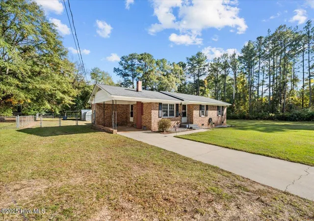 Homes for sale in Rockingham, NC | 106 Starlight Dr, Rockingham, NC 28379 | MLS# 100539717