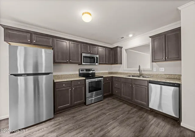 Photo 5 of Townhouse for sale at 312 Glenellen Loop Rd, Midway Park, NC 28544 | MLS# 100592938 | Listing updated on 2026-09-03