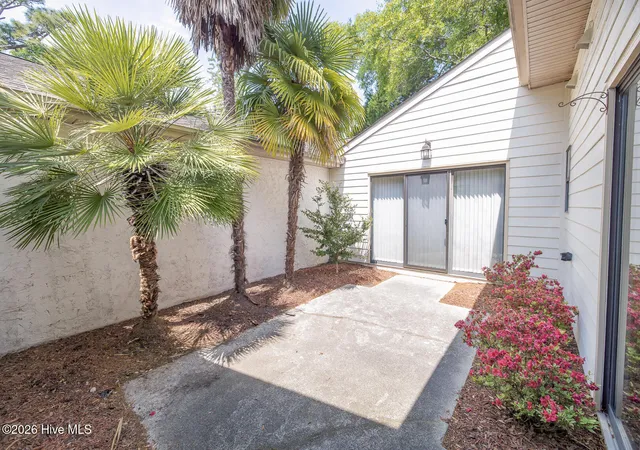 Photo 3 of Townhouse for sale at 948 Birch Crk Dr, Wilmington, NC 28403 | MLS# 100567936 | Listing updated on 2026-09-01