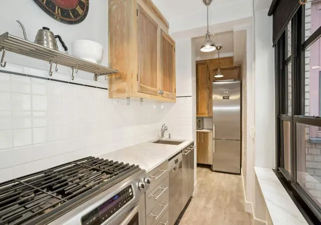 5th image of 235 E 22Nd St #4L, New York City, NY 10010 | MLS# RLS10960446