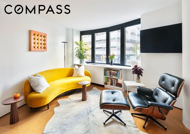 Photo 1 of Condo for sale at 275 Greenwich St #2CS, New York City, NY 10007 | MLS# RLS10977754 | Listing updated on 2026-08-04