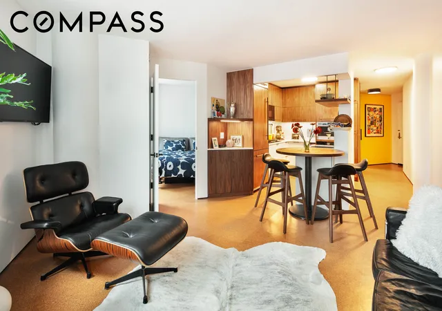 Photo 3 of Condo for sale at 275 Greenwich St #2CS, New York City, NY 10007 | MLS# RLS10977754 | Listing updated on 2026-08-04