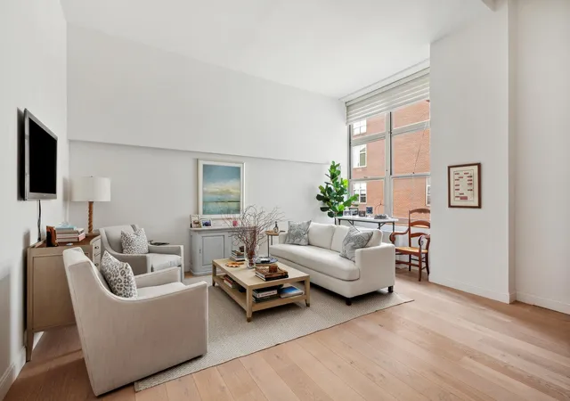 2nd image of 120 E 87Th St #R20H, New York City, NY 10128 | MLS# RLS11005740