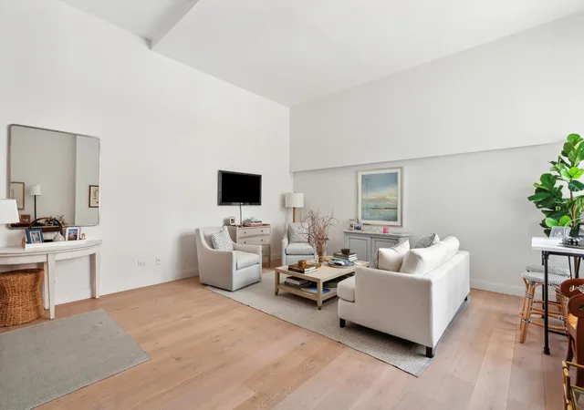 3rd image of 120 E 87Th St #R20H, New York City, NY 10128 | MLS# RLS11005740