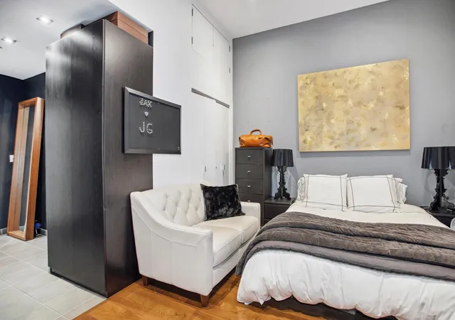 Photo 4 of House for sale at 1 Wall St Ct #207, New York, NY 10005 | MLS# RLS11017161 | Listing updated on 2026-05-19