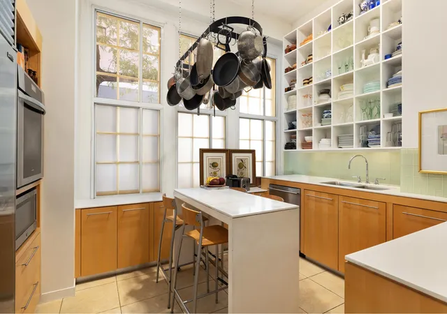 Homes for sale in New York City, NY | 829 Park Ave #1C, New York City, NY 10021 | MLS# RLS11016875