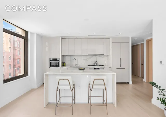 Photo 3 of House for sale at 212 W 95Th St #4A, New York, NY 10025 | MLS# RLS10982411 | Listing updated on 2025-12-17