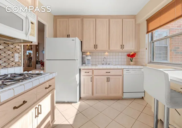 3rd image of 70-31 108Th St #9C, Forest Hills, NY 11375 | MLS# RLS11010033