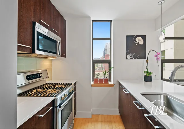 Photo 3 of Sale Pending at 5 09 48th Ave #5-M, New York City, NY 11101 | MLS# RLS11000258 | Listing updated on 2026-07-30