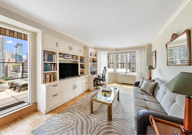 Photo 1 of Sale Pending at 200 E 74Th St #14A, New York, NY 10021 | MLS# RLS11002428 | Listing updated on 2026-01-01