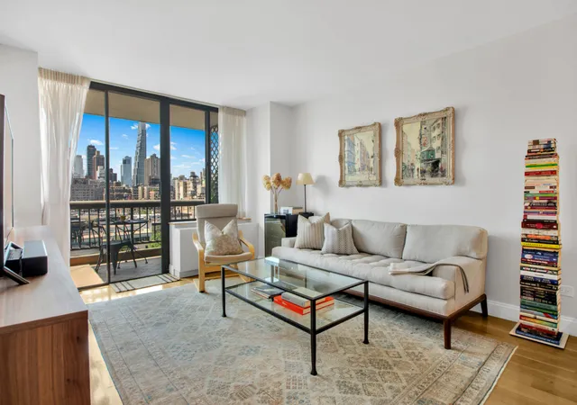 3rd image of 130 W 79Th St #11A, New York, NY 10024 | MLS# RLS11014455