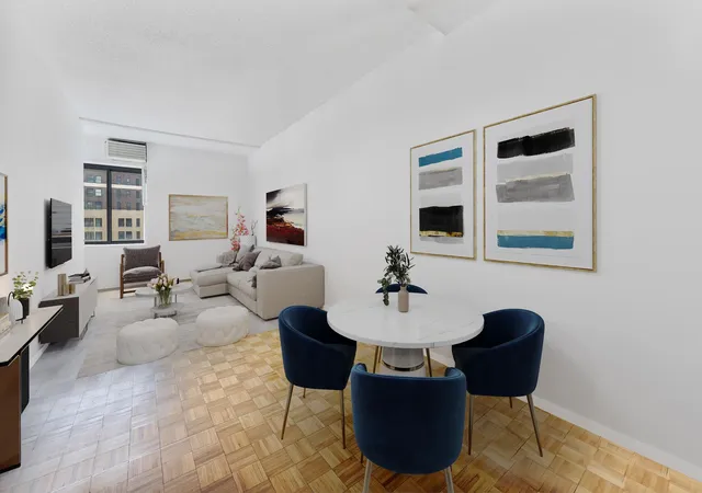1st image of 372 5Th Ave #8L, New York City, NY 10018 | MLS# RLS10975139