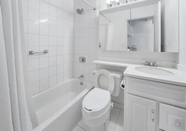 5th image of 372 5Th Ave #8L, New York City, NY 10018 | MLS# RLS10975139