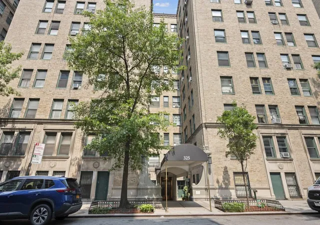 Homes for sale in New York City, NY | 325 W 45th St #403-A, New York City, NY 10036 | MLS# RLS10999321