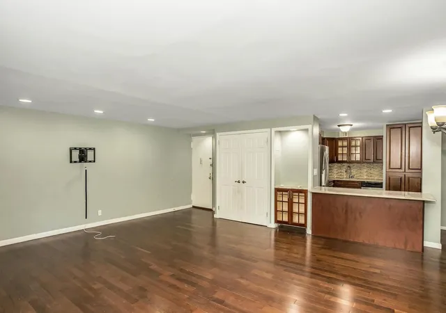 4th image of 166-10 Powells Cove Blvd #2C, Whitestone, NY 11357 | MLS# RLS10992163