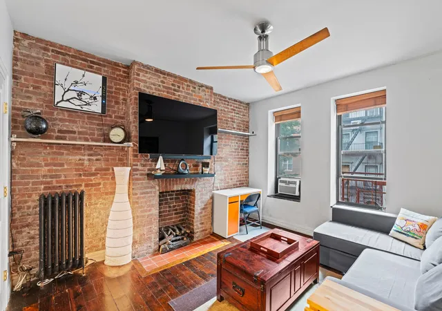 Photo 1 of Sale Pending at 336 E 77th St #11, New York, NY 10075 | MLS# RLS11000172 | Listing updated on 2025-06-04