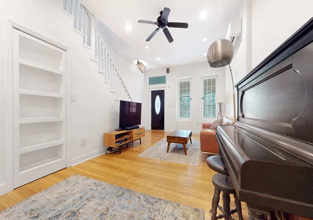 Photo 3 of Single family home for sale at 563 W 182nd Street, New York, NY 10033 | MLS# RLS11006935 | Listing updated on 2025-12-05
