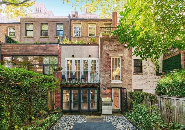 Photo 3 of Single family home for sale at 453 W 24th St, New York City, NY 10011 | MLS# RLS10939232 | Listing updated on 2026-07-30
