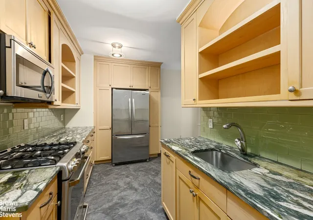 Photo 4 of Sale Pending at 116 Pinehurst Ave #D11, New York City, NY 10033 | MLS# RLS11017874 | Listing updated on 2026-08-28