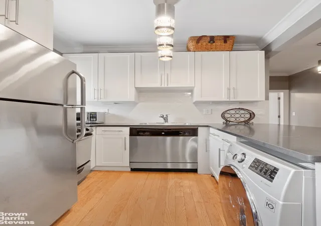 Photo 3 of Sale Pending at 421 Manhattan Ave #16, New York, NY 10026 | MLS# RLS10858361 | Listing updated on 2026-05-15