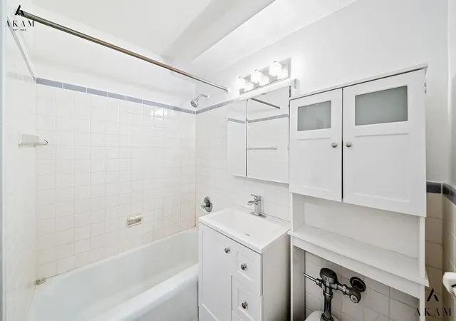 4th image of 240 E 35Th St #4-J, New York, NY 10016 | MLS# RLS10916673
