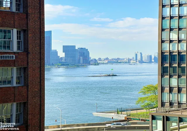 2nd image of 2 Beekman Pl #10B, New York City, NY 10022 | MLS# RLS10928417