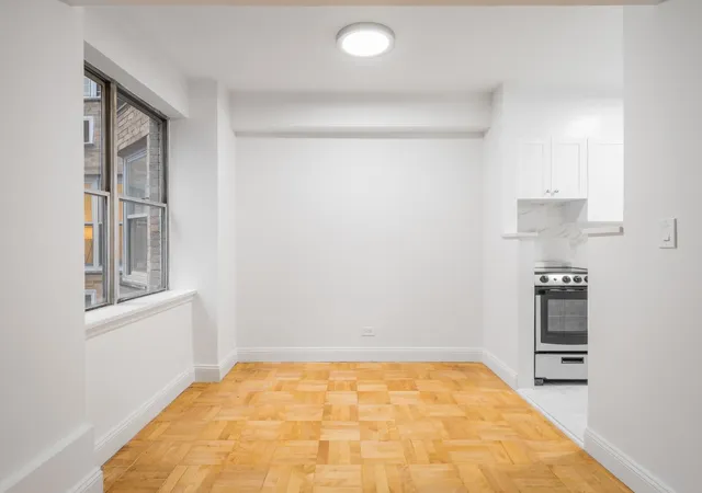 Photo 4 of Sale Pending at 80 Park Ave #8-P, New York City, NY 10016 | MLS# RLS10934142 | Listing updated on 2026-08-05