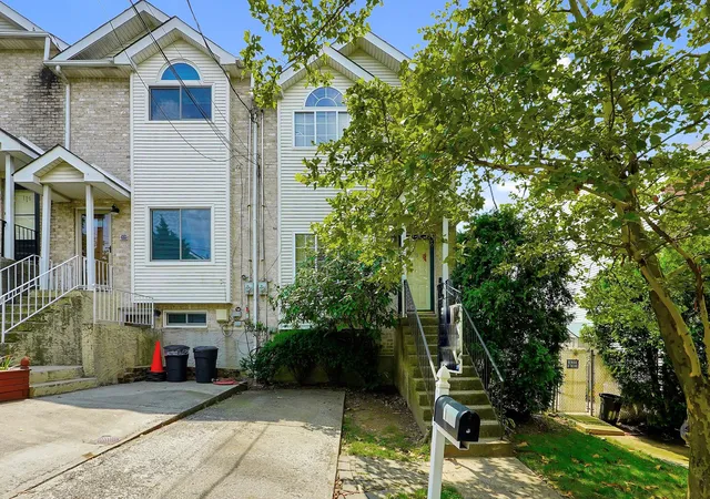 1st image of 110 Arnold St #NA, New York City, NY 10301 | MLS# RLS10952842