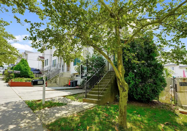 2nd image of 110 Arnold St #NA, New York City, NY 10301 | MLS# RLS10952842