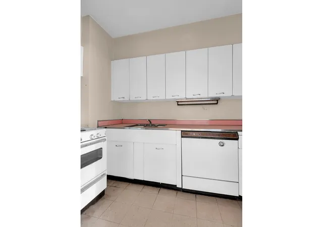 3rd image of 45 Sutton Pl S #3J, New York City, NY 10022 | MLS# RLS10995208