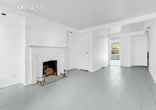 1st image of 118 Perry St #J39, New York City, NY 10014 | MLS# RLS10987538