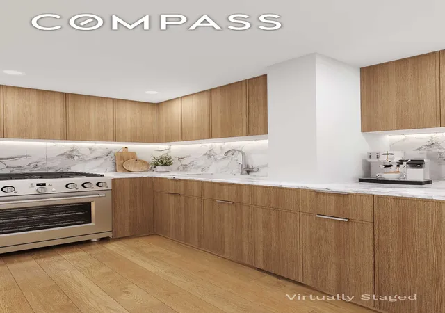 4th image of 118 Perry St, New York City, NY 10014