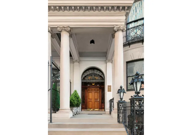 2nd image of 12 E 79th St, New York City, NY 10075 | MLS# RLS10977603