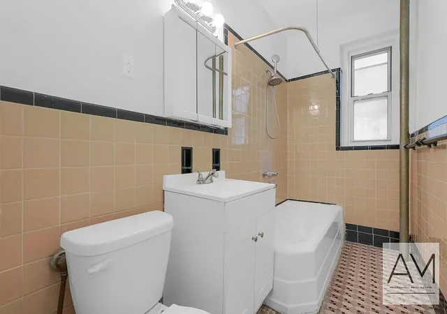 4th image of 1717Th Ave N, New York City, NY 11230
