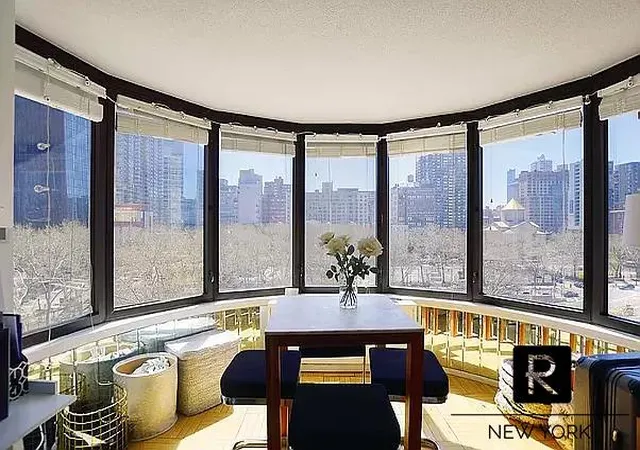 1st image of 330 E 38th St #25-O, New York, NY 10016 | MLS# RLS10965937