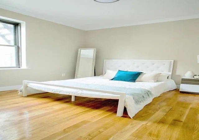 3rd image of 21-48 35Th St, New York City, NY 11105