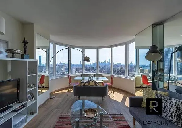 2nd image of 330 E 38th St #42-O, New York, NY 10016 | MLS# RLS10965938