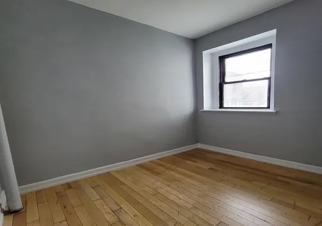3rd image of 21-06 35Th St #4-E, Astoria, NY 11105 | MLS# RLS10994537