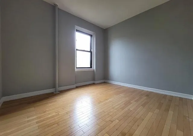 4th image of 21-06 35Th St #4-E, Astoria, NY 11105 | MLS# RLS10994537