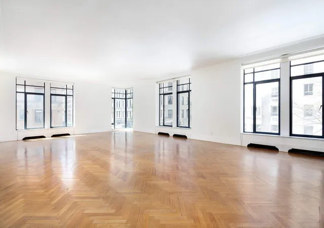 Photo 2 of Condo for sale at 47 E 91st St #2, New York, NY 10128 | MLS# RLS10956793 | Listing updated on 2025-12-21