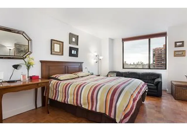 Photo 4 of Sale Pending at 245 E 93Rd St #28F, New York, NY 10128 | MLS# RLS10940260 | Listing updated on 2026-01-01