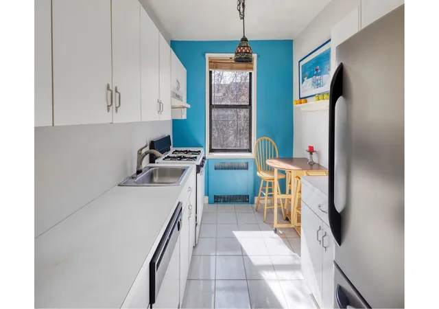 5th image of 69-10 Yellowstone Blvd #612, Forest Hills, NY 11375 | MLS# RLS10989985