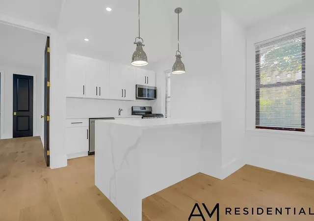3rd image of 500 Ocean Ave #3A, Brooklyn, NY 11226 | MLS# RLS10948613