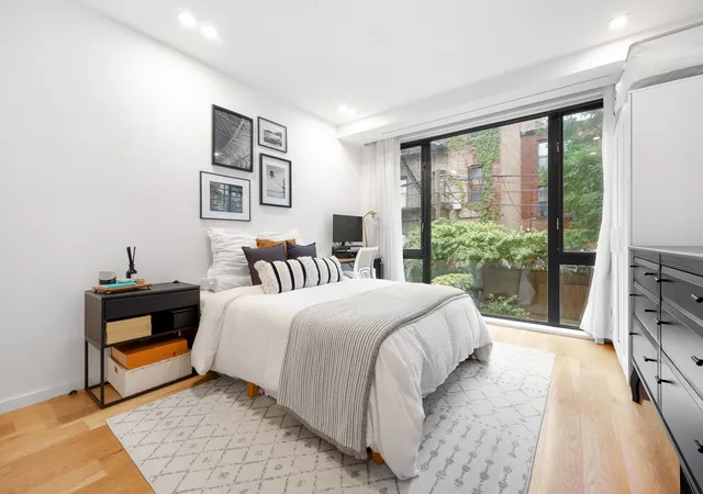 Photo 4 of Sale Pending at 548 Lafayette Ave #2-B, Brooklyn, NY 11205 | MLS# RLS11011619 | Listing updated on 2026-05-15