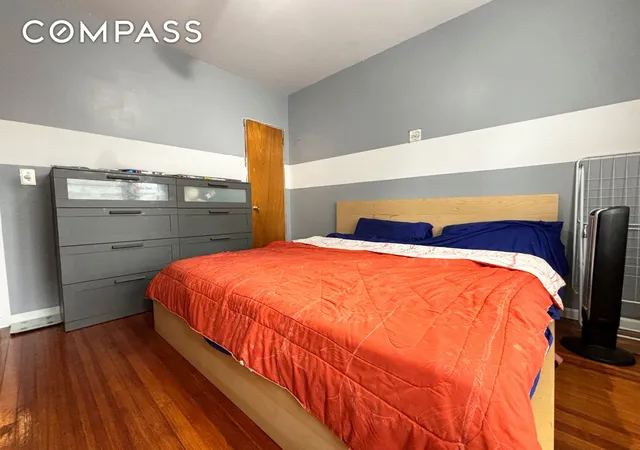 Photo 4 of Single family home for sale at 1695 E 45Th St, Brooklyn, NY 11234 | MLS# RLS10963621 | Listing updated on 2025-11-24