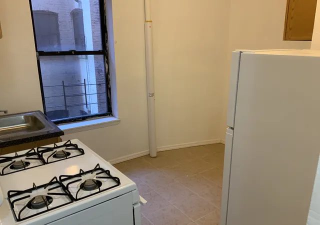 Photo 3 of Multi family home for sale at 546 W 156th St #11, New York, NY 10032 | MLS# RLS10999944 | Listing updated on 2025-11-11