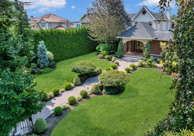 Photo 1 of Single family home for sale at 5 Boulevard, New York City, NY 11357 | MLS# RLS11001357 | Listing updated on 2026-08-27