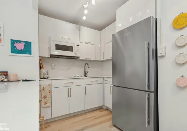3rd image of 72-35 112Th St #2D, Forest Hills, NY 11375 | MLS# RLS10996946