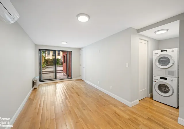 5th image of 521 Decatur St, New York City, NY 11233